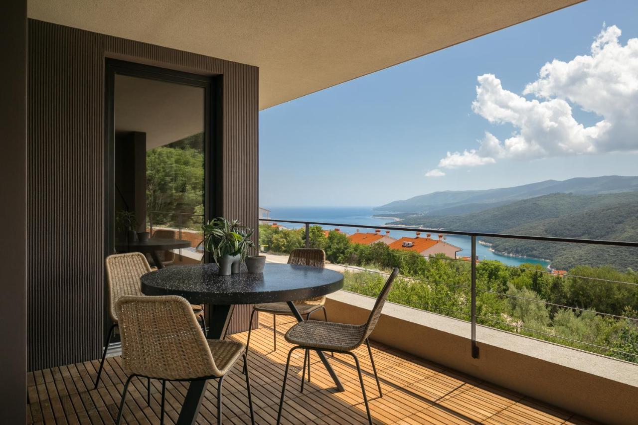 Oltremare Apartments With Pool Рабац Екстериор снимка